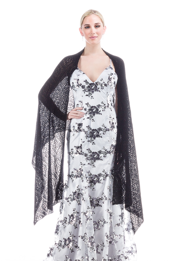 Luxury Peacock Patterned Lace Shawl Wrap - Black