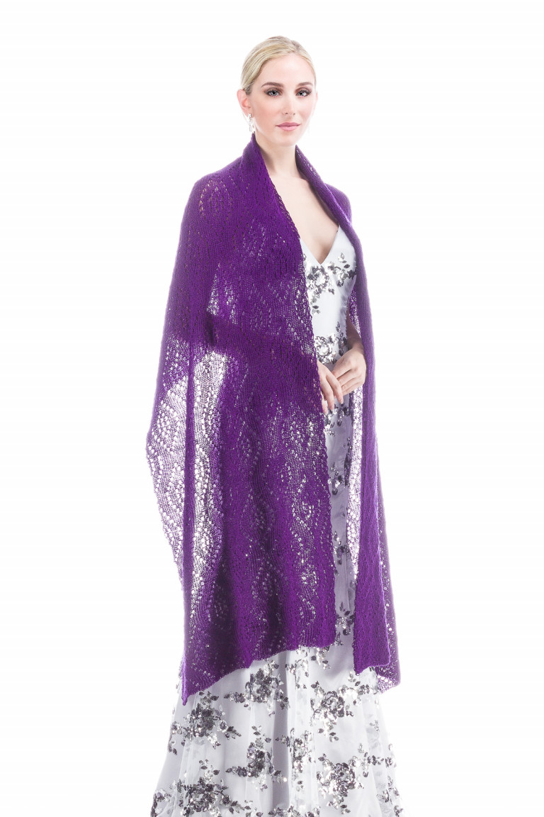 Luxury Peacock Patterned Lace Shawl Wrap - Purple