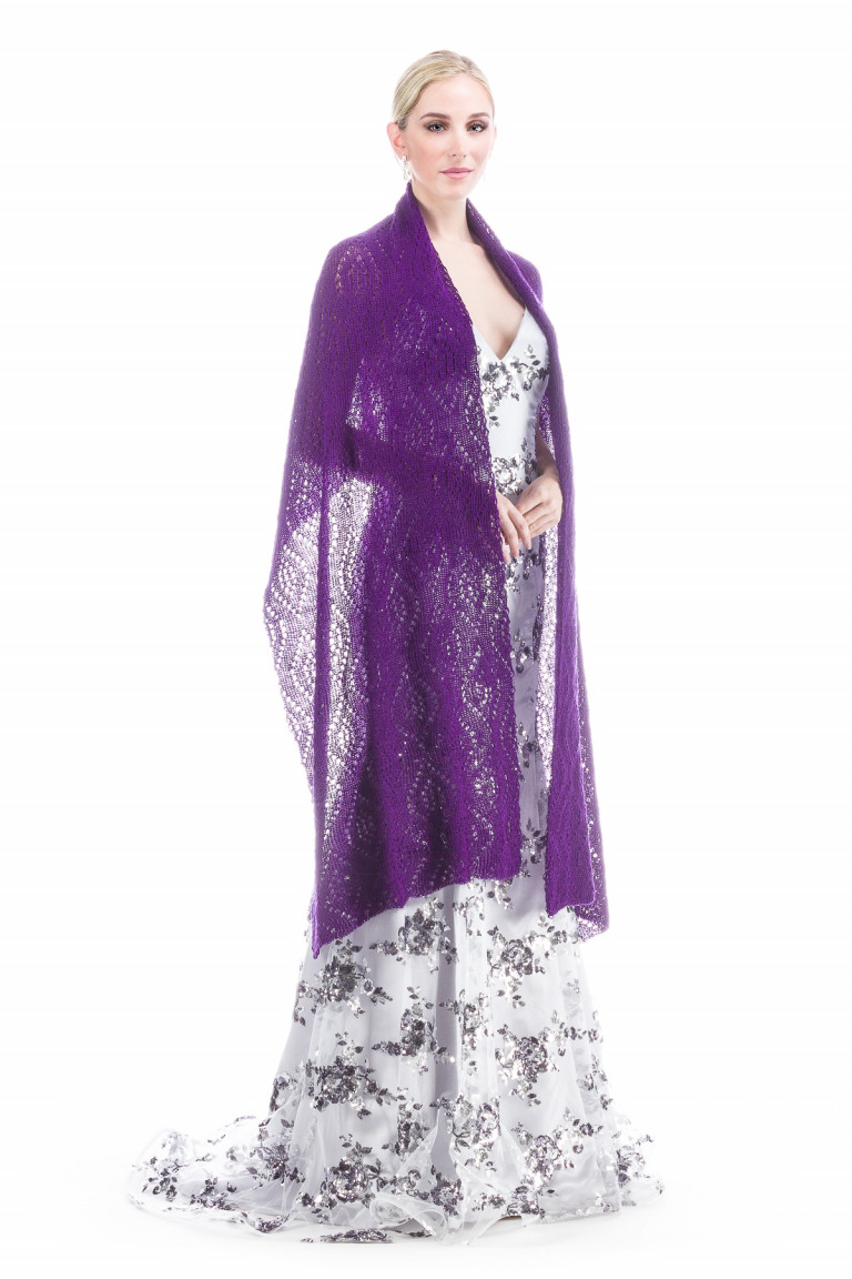 Luxury Peacock Patterned Lace Shawl Wrap - Purple