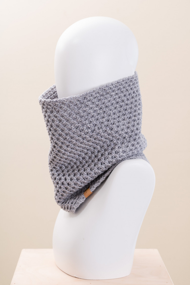 100% Merino Wool Honeycomb Stitch Knit Cowl - Light Gray